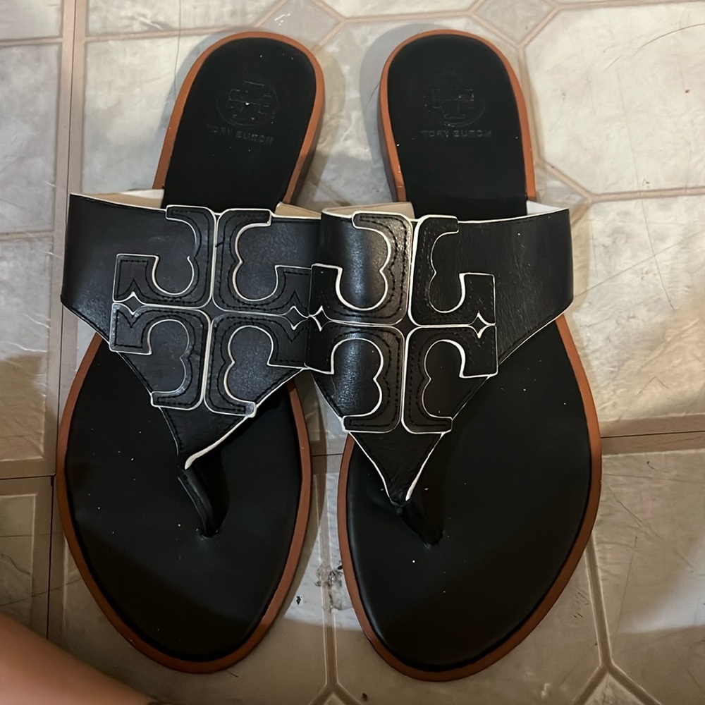 Womens tory burch sandals in size 9M